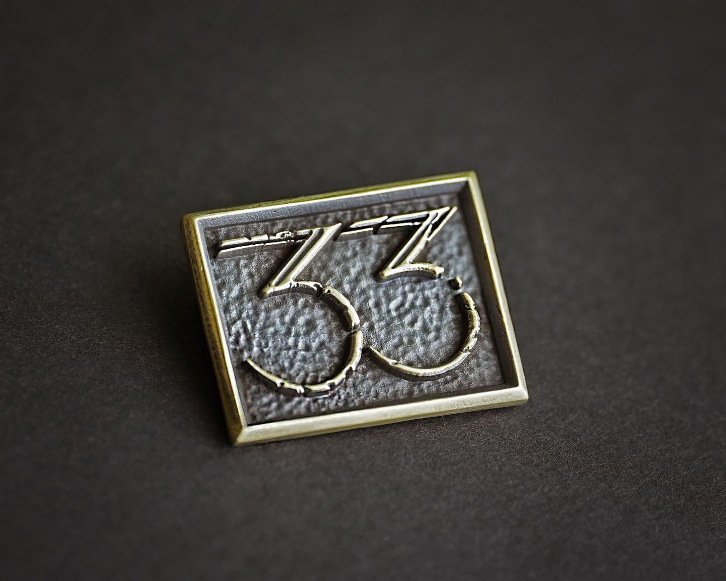 548833