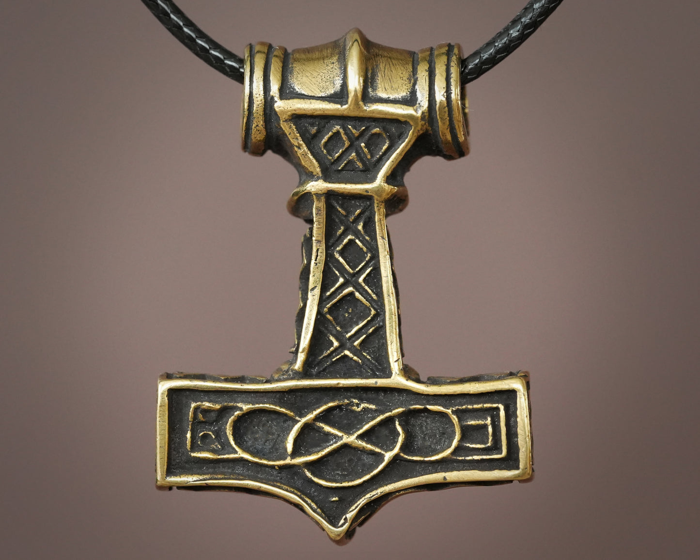 Collier pendentif Viking nordique Thors marteau Mjolnir Thor fait à la main, bijoux pour hommes et femmes avec ficelle réglable